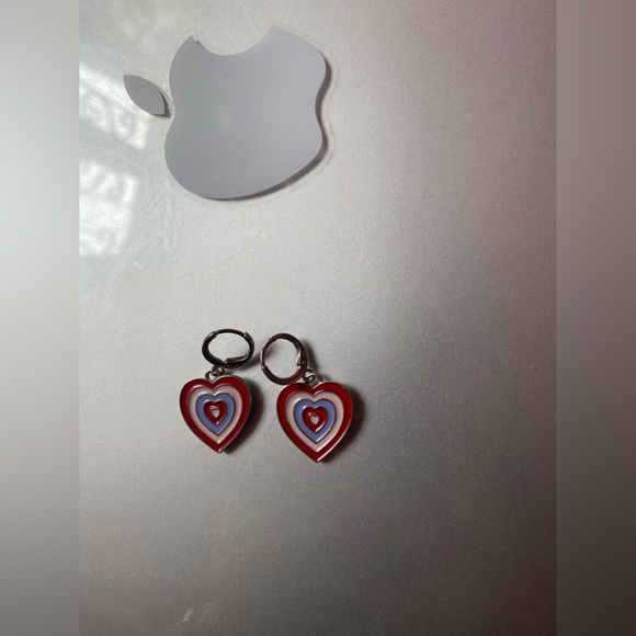 SHEIN Jewelry - Heart shape earrings